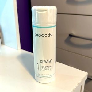 Proactiv Renewing Cleanser 6 FL. OZ. (177 mL) Benzoyl Peroxide Acne Medication